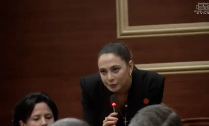 Bruna Mersini në garë për Bashkinë e Vlorës, Briseida Çakërri merr mandatin, betohet si deputete