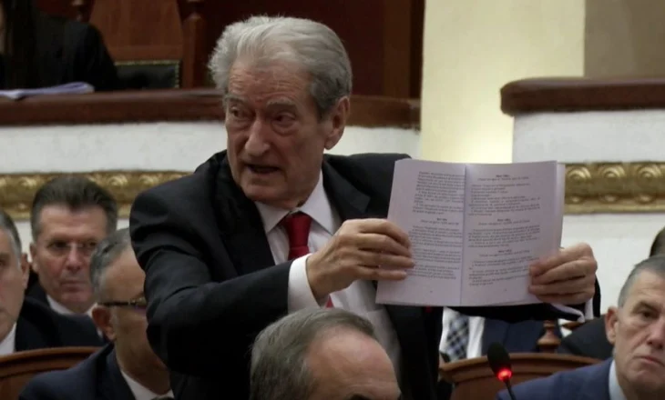 Çela raporton në Kuvend, Berisha: Ia keni hequr kompetencat, nekrologji për reformën!