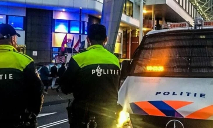 Champions League/ Arrestohen 180 tifozë të Napolit në Holandë, policia: U parandaluan trazirat