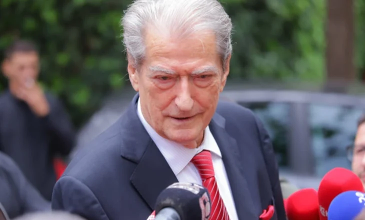 Cilin kandidat do të mbështesë PD? Berisha mbledh kryesinë e vogël: Ka edhe disa emra që më kanë shkruar mesazh