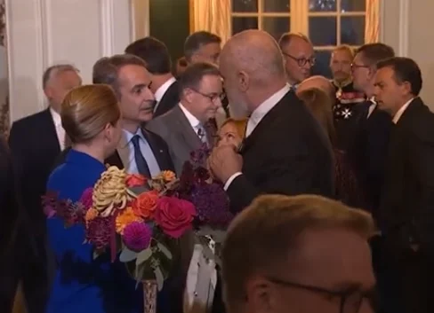 Danimarkë/ Rama shfaqet pranë liderëve europianë! Batuta me Melonin dhe Macron (VIDEO)