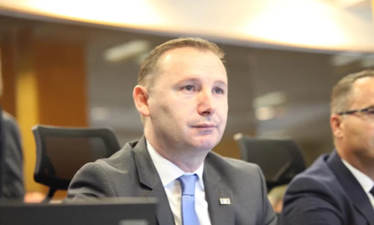 Deputeti g*det qytetarin: Do të jetë si mësim për të qenë më i durueshëm