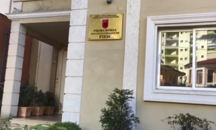 Dhunoi dhe keqtrajtoi djalin, Prokuroria Fier dërgon për gjykim babanë, urdhër mbrojtjeje për të miturin