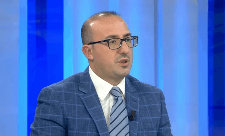 “Diella do pjellë 83 dobiçë që do zëvendësojnë deputetët”, Korreshi shpërthen në Kuvend: Kush ka lekun do të…