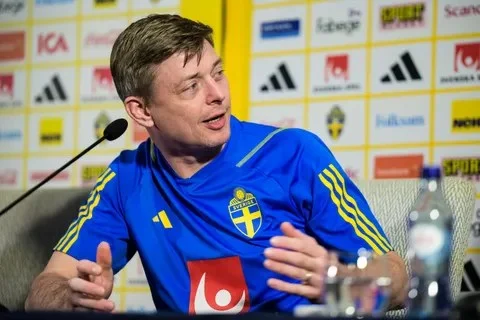 Disfata me Kosovën, trajneri i Suedisë i prerë: Nuk iki, respektoj kontratën