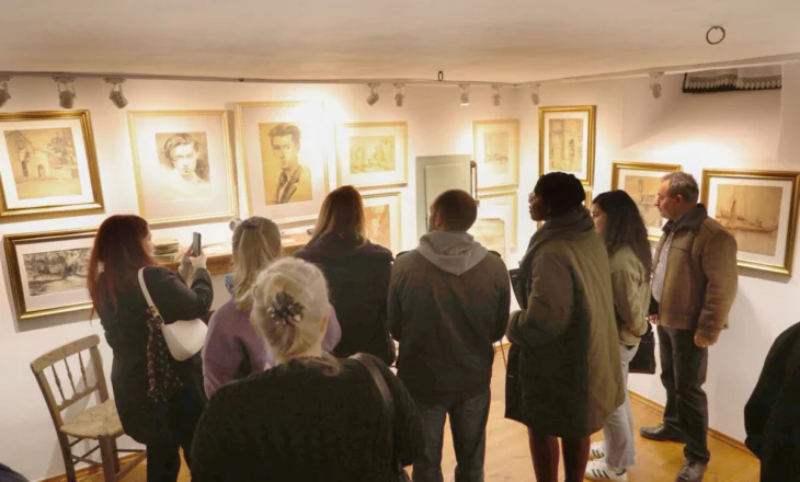 “Ditët e Mios” në edicionin e 15, pjesëmarrës piktorë nga Shqipëria e shtete të tjera që sjellin Korçën në punët e tyre