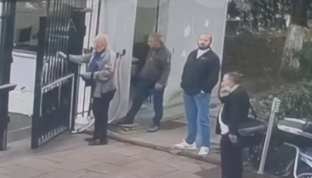 “Do marr mitrolozin dhe do t’i fshij të gjithë”/ Gazetarja: Ja çfarë tha Elvis Shkambi 2 javë më parë