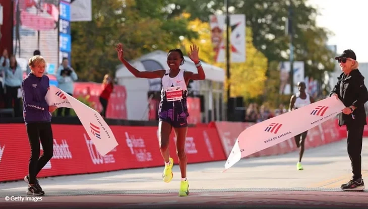 Doli pozitive, atletja që mban rekordin e maratonës pezullohet 3 vjet nga garat