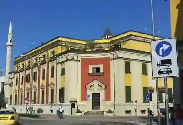 Dosja 5D/ Kryen shitje fiktive për punët publike të tenderuara nga Bashkia e Tiranës, lëshohen 3 masa sigurie