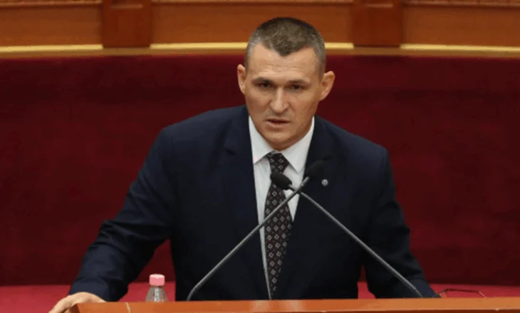 Drejtësia jep ‘llogari’ në Kuvend! Dumani përballë Berishës që prej dosjes ‘Partizani’