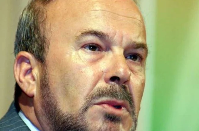 “Drejtues historik i PS”/ Ambasada italiane mesazh ngushëllimi për Nanon