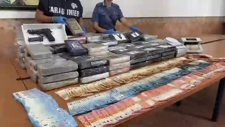 “Droga me vlerë 16 milionë euro – Shqiptari kapet me arsenal në mes të Romës”