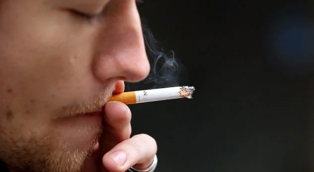 Duhanpirja në nivele shqetësuese, ekspertët: 38% e shqiptarëve mbi 15 vjeç janë konsumatorë
