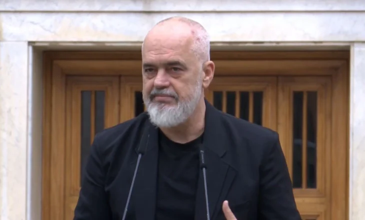 “Duhet të dorëzohemi me dinjitet para këtij fakti”, Rama batuta me studentët djem të Politeknikut: Mbështetja për gratë dhe vajzat, investimi më i vyer