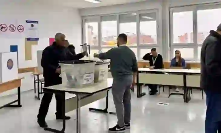 DW: Zgjedhjet lokale në Kosovë në konteksin e ndërlikuar politik