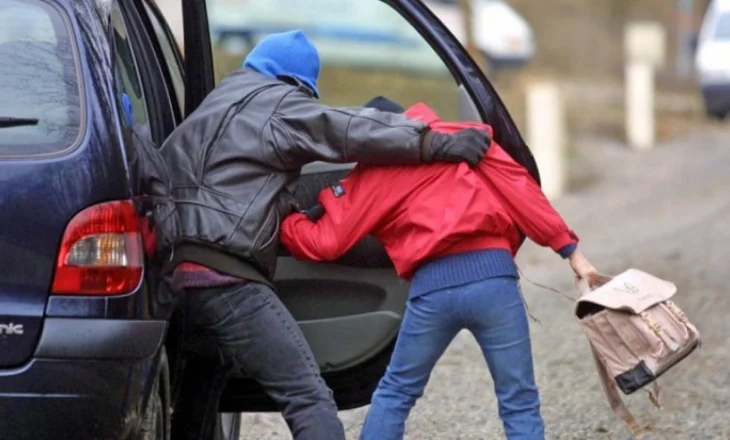 ‘E joshën dhe më pas e rrëmbyen…’/ 4 persona përfundojnë në gjyq, i kërkuan 20 mln lekë burrit për ta lënë të lirë… – EMRAT