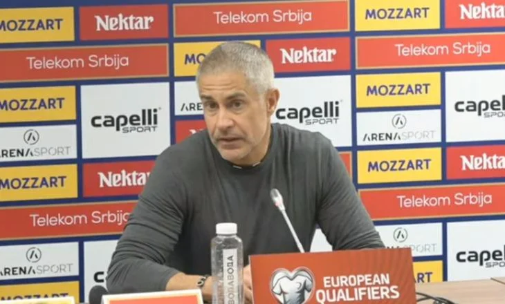 E kritikuat Manajn që festoi me shqiponjën dykrenare? Sylvinho injoron keq serbin dhe i përgjigjet shqip: Përshëndetje