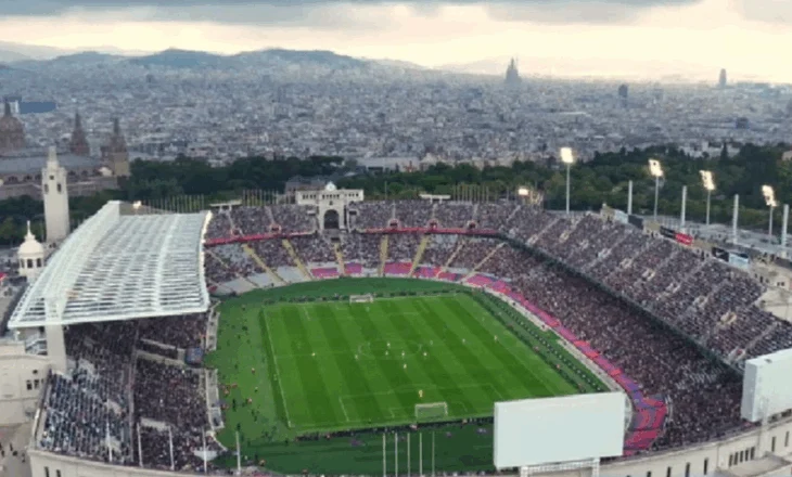 E pazakontë/ Televizioni hoqi menjëherë kamerën, arbitri nisi lojën dhe lojtarët te Barcelona-Girona nuk lëviznin nga vendi