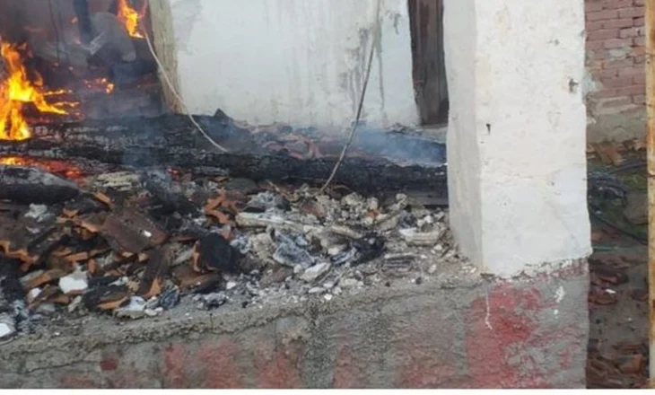 E rëndë në Durrës/ Zjarri përfshin banesën, 42-vjeçarja humb jetën nga asfiksia