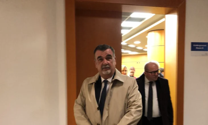 E RËNDË/ Qëllohet me armë zjarri ndaj gjyqtarit Astrit Kalaja brenda sallës së gjyqit
