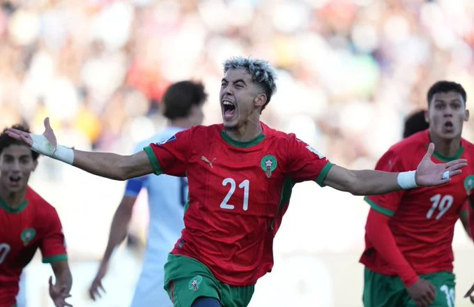 E rrallë, Maroku aktivizon tre portierë në një ndeshje, shkon në finale me Argjentinën