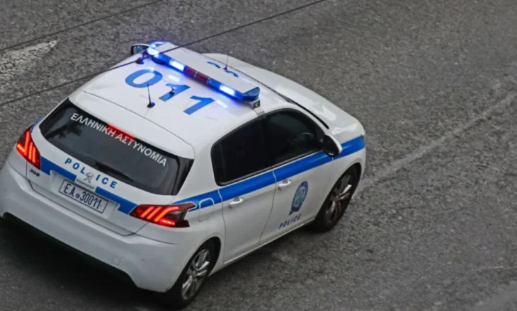 “E vrava unë”, 18-vjeçari mbyt nënën me peshqir dhe njofton policinë