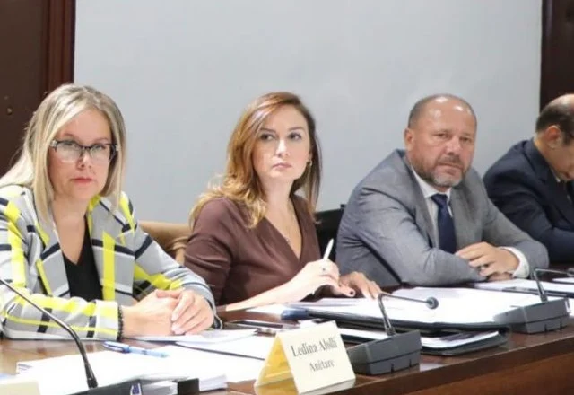 Ekonomia shqiptare në rrezik? Tabaku zbulon çfarë po ndodh pas rritjes së çmimeve dhe flluskës së ndërtimit