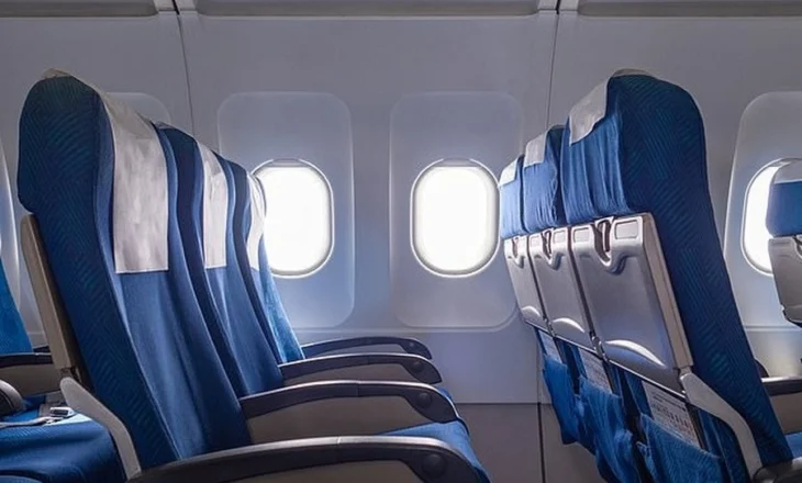 Ekspertët e fluturimeve zbulojnë pse nuk duhet të uleni kurrë në fund të një avioni