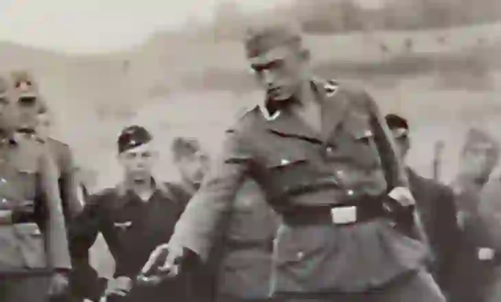 Emri i ekzekutuesit nazist në foton e tmerrshme të L2B zbulohet pas 80 vitesh kërkimesh falë inteligjencës artificiale