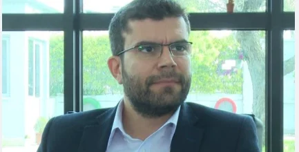 Ermal Hasimja deklaroi se paraqet kandidaturën e tij për kryetar të Bashkisë së Tiranës
