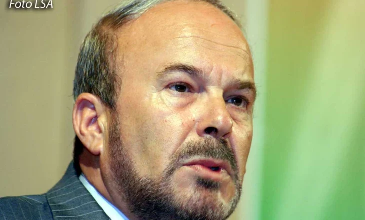 Fatos Nano, kryeministri i dorëheqjeve të rralla politike