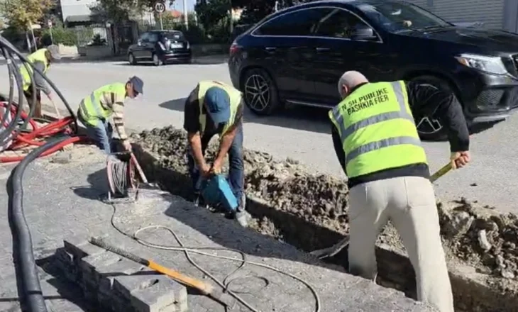 FIER/ Vijon sistemimi i ndriçimit në rrugën “Shenjt Leonardo Murialdo”