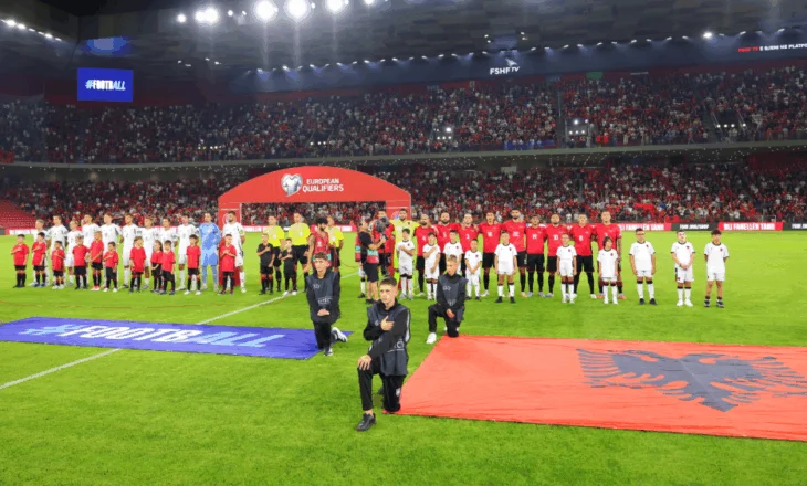 FIFA gjobit FSHF-në me 10 mijë franga për incidentet jashtë stadiumit në ndeshjen Shqipëri – Letoni