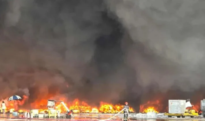 Flakët rrafshojnë aeroportin e Bangladeshit, pezullohen të gjitha fluturimet