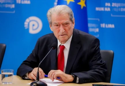 “Flasin sikur…”/ Berisha në mbledhjen e Grupit të PD-së: Erion Veliaj u arrestua për llogari të Edi Ramës