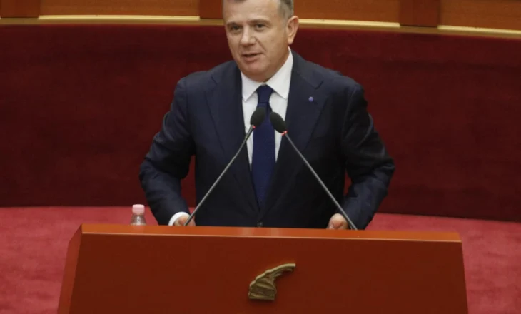 “Flori i ‘Portokallisë’ vjen natën në seli dhe takon Saliun”, Balla ironizon opozitën: O Belind zgjidhe mo këtë punë, dilni ditën me kandidatin se është turp