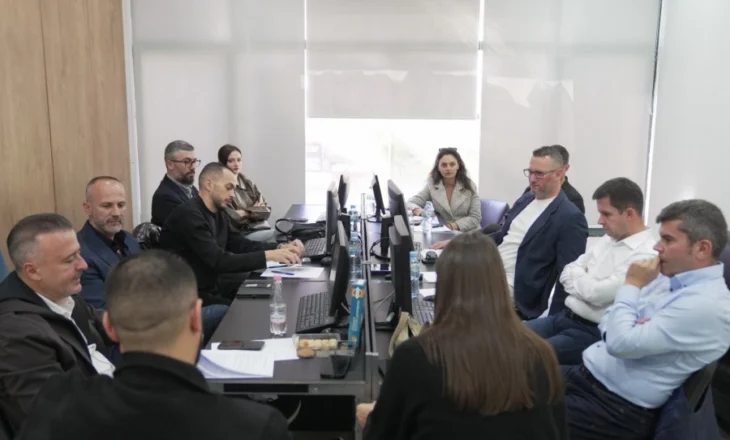 Florjan Binaj takim me përfaqësuesit e opozitës: Programi ynë u mbështet prej tyre!