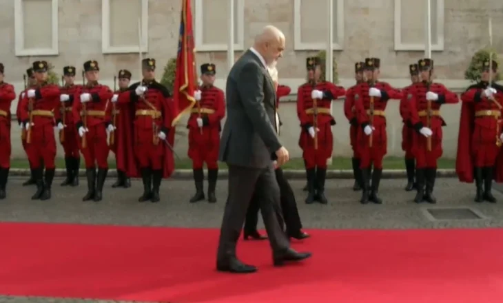 Forumi i investimeve BE- Ballkani Perëndimor/ Ursula von der Leyen pritet me ceremoni zyrtare nga Rama