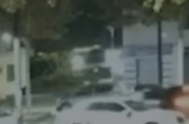 (FOTO/ VIDEO) I dehur në timon i mori jetën 17-vjeçarit në Vlorë/ Momenti kur shoferi i ‘Porsche’ merr para të riun