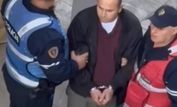 Foto/ Vrau kamarierin në “Komunën e Parisit”, momenti kur i vihen prangat autorit