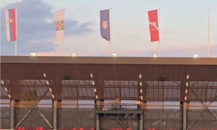 FOTOLAJM / Kuqezinjtë stërviten në Serbi, por flamuri shqiptar mungon në stadium!