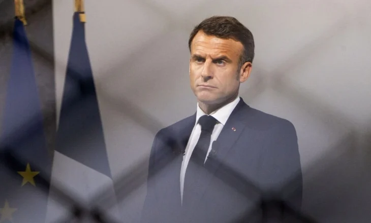 Franca në “kolaps” politik, Macron do të emërojë kryeministër të ri brenda pak orësh