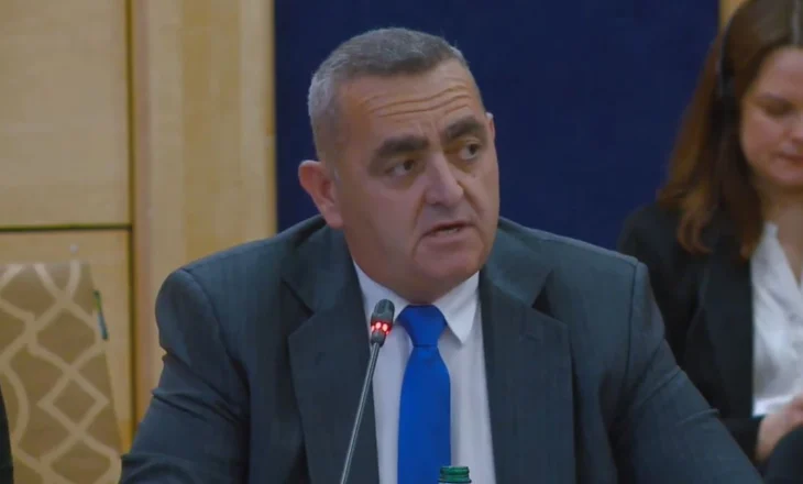 Fredi Beleri flet greqisht në Tiranë/ Nxin Shqipërinë në mbledhjen e Stabilizim Asociimit, kërkon universitet grek, ankohet për lirinë e fesë