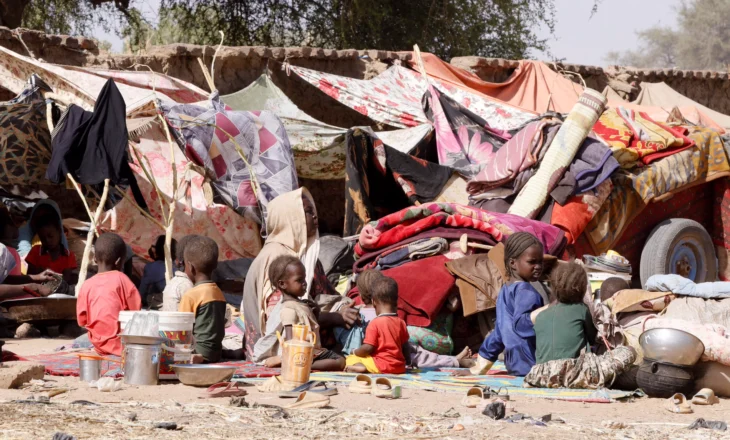 Frikë e madhe për civilët pasi paraushtarakët sudanezë pretendojnë kapjen e El Fasher