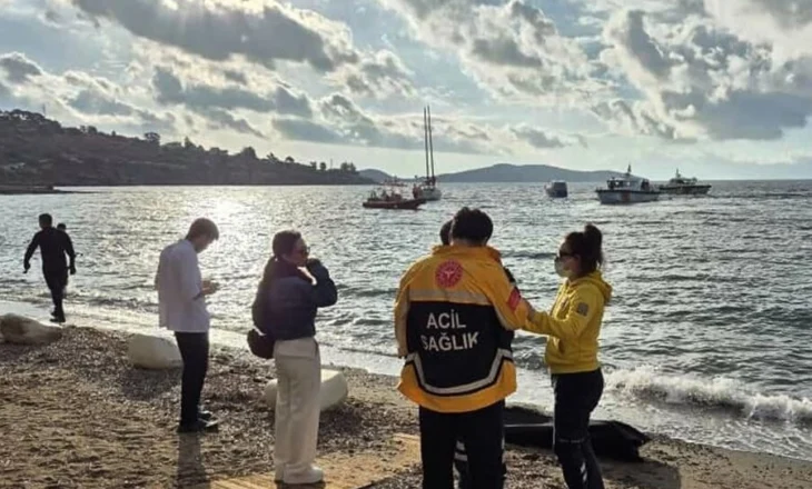Fundoset varka me emigrantë në Turqi, raportohet për të paktën 14 të vdekur