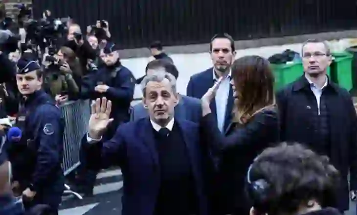 Gaddafi dhe dyshimet për financimet libiane, pse Sarkozy është sot në burg