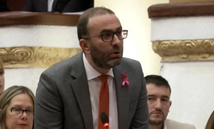 Gazment Bardhi përjashtohet me 15 ditë nga punimet e Kuvendit