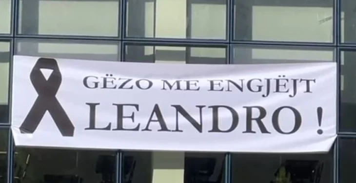 “Gëzo me Engjëjt Leandro!” Ditë zie në gjimnazin “Ali Demi” në Vlorë
