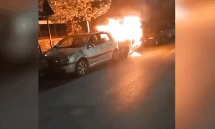 Gjendet në Tapizë një makinë e djegur, brenda saj dy automatikë dhe një krehër