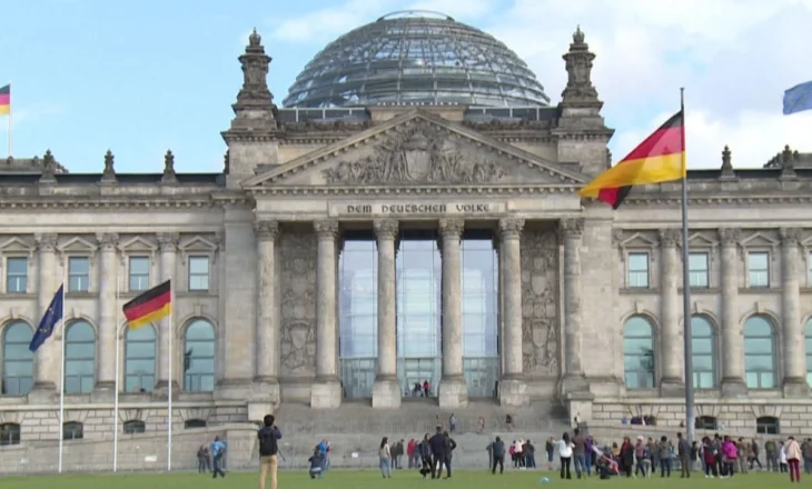 “Gjermania heq dyshtetësinë”, CDU/CSU: Revokim të pasaportës atyre që kërcënojnë vlerat kushtetuese